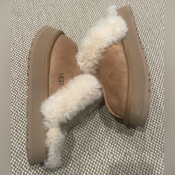 UGG Disquette suede slippers - Picture 16 of 16
